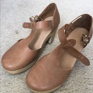 Old Navy T Strap Clog